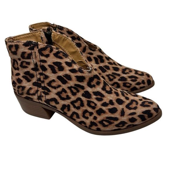 Qupid Leopard Booties - Picture 2 of 6